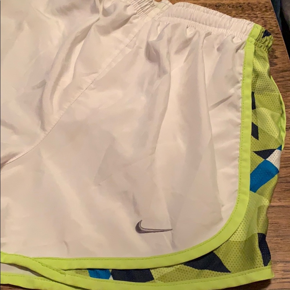 Nike shorts - Picture 1 of 4